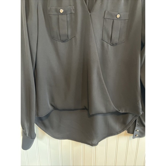 White House/Black Market Womens Black Surplice Top Roll Tab Sleeve 4 Hi-Low - Picture 5 of 9